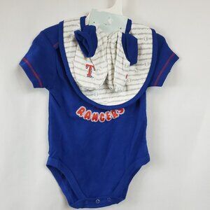 MLB Baby Texas Rangers NWT Shrt Slv Onesie Bib & Sock/Shoes Size 6-9 Mnths